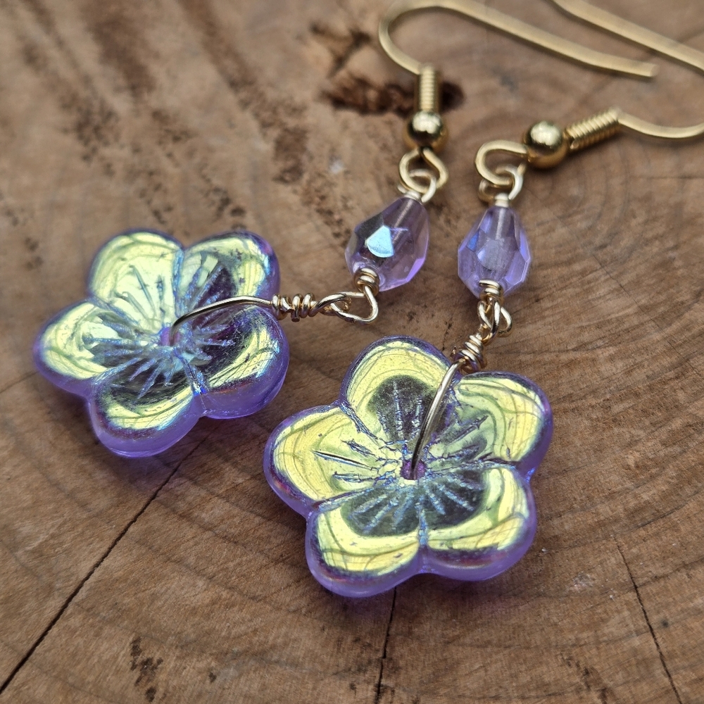 Thistle Purple AB Czech Glass Flower Dangle Earrings, NEW 18K Gold Plated Hooks - Picture 4 of 9